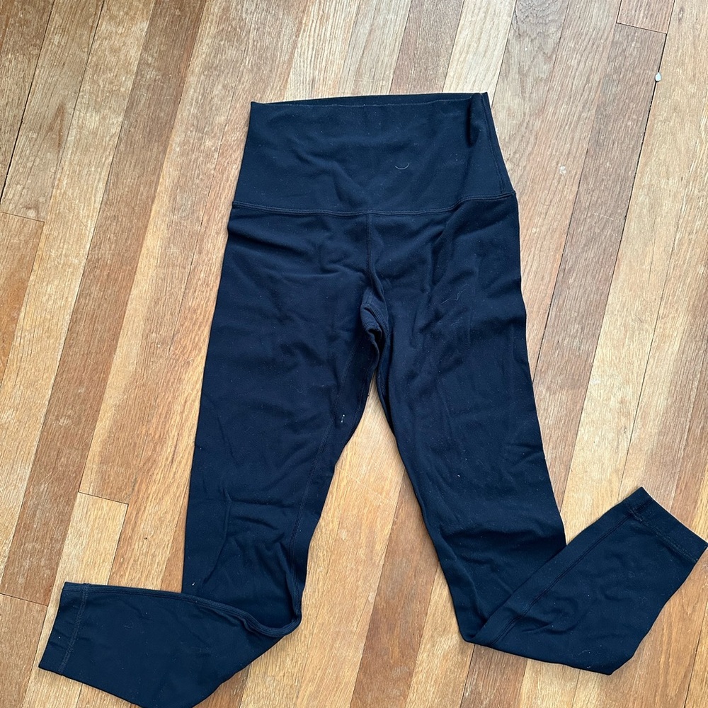 Black Athleta Chakra 7/8 legging powervita